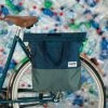 Sacoche Vélo Shopper Recyclé 20L URBAN PROOF Bleu Vert -Antivol Vélo Soldes sacoche velo commuter shopping 20l urban proof bleu
